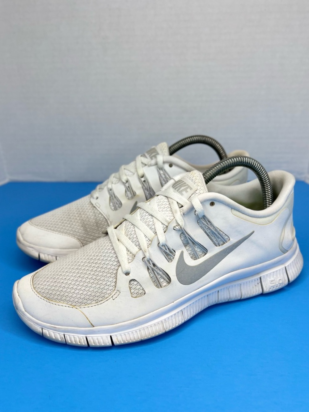 Nike Free+ Run 5.0 Womens Triple White 580591-110 Size 9M No Box Fair Condition